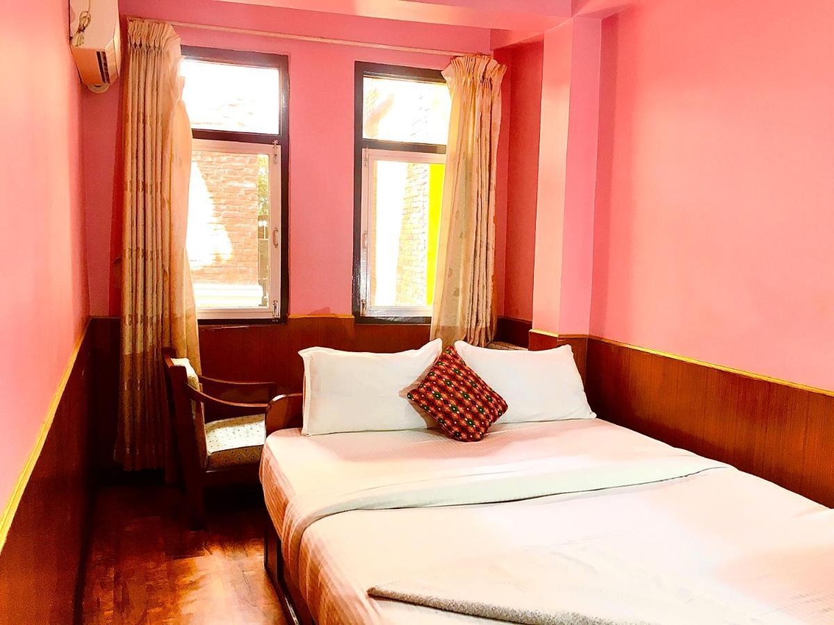Hotel Plumeria Inn กาฐมาณฑุ ภายนอก รูปภาพ