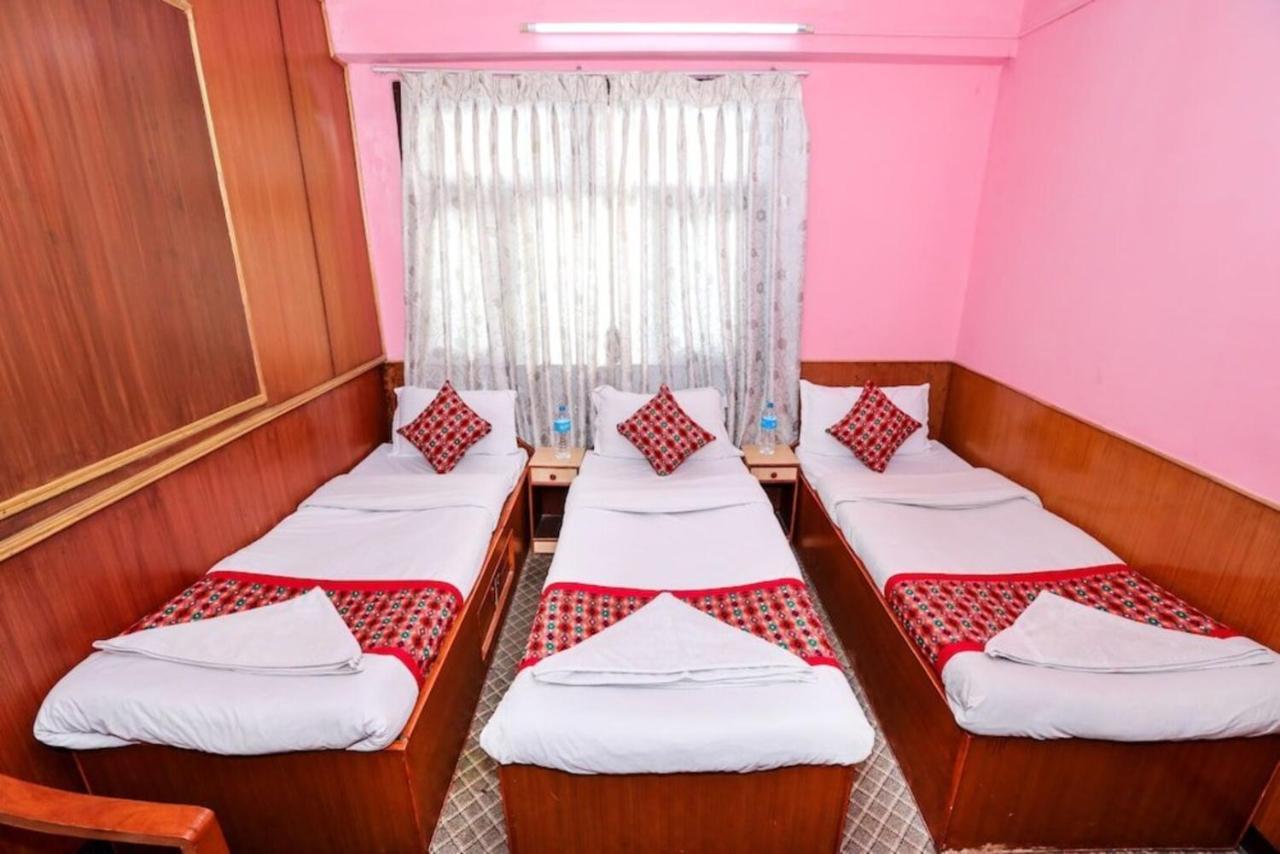 Hotel Plumeria Inn กาฐมาณฑุ ภายนอก รูปภาพ